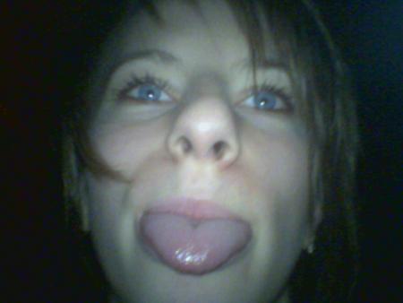 aurélie fait toujours la grimace