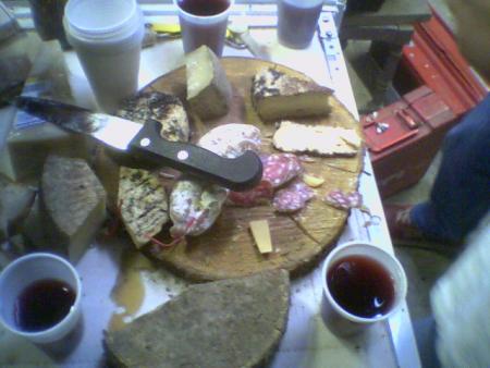 bin revoila notre repas mais il manquait le rouge